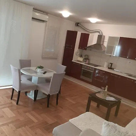 Katie Apartment
